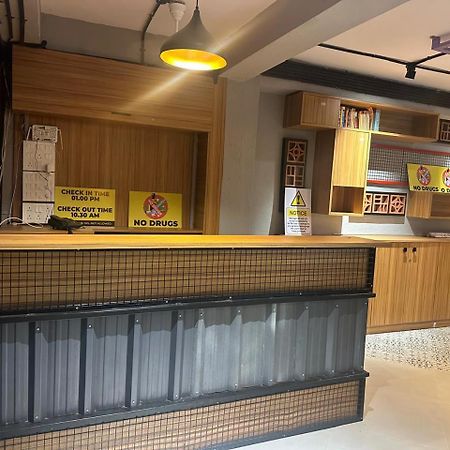 Travotale Hostel And Cowork Koregaonpark Pune Eksteriør bilde