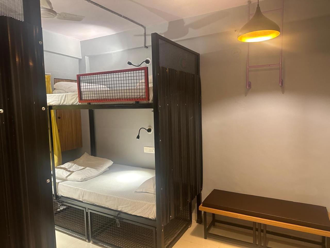 Travotale Hostel And Cowork Koregaonpark Pune Eksteriør bilde