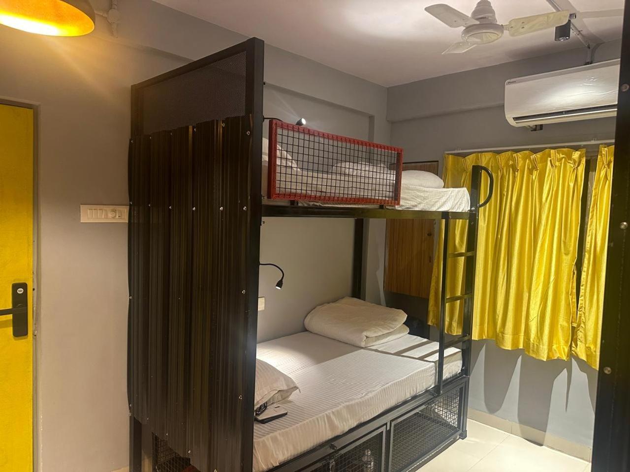 Travotale Hostel And Cowork Koregaonpark Pune Eksteriør bilde