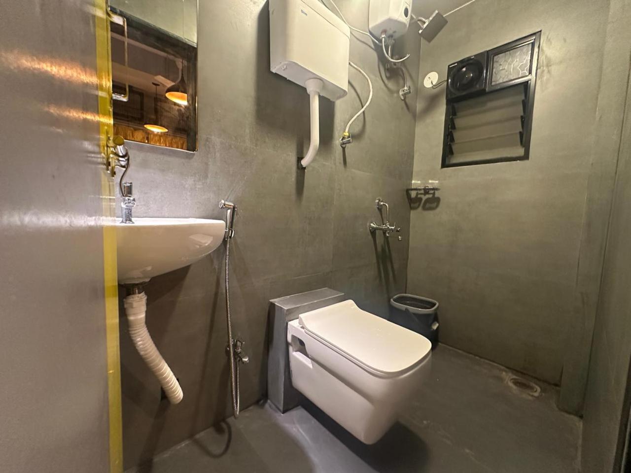 Travotale Hostel And Cowork Koregaonpark Pune Eksteriør bilde