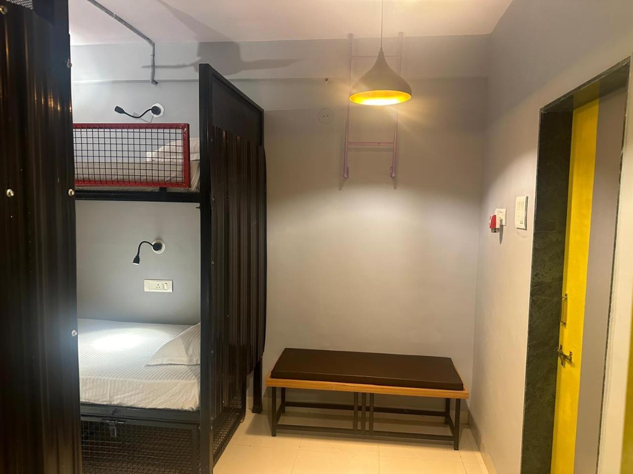 Travotale Hostel And Cowork Koregaonpark Pune Eksteriør bilde
