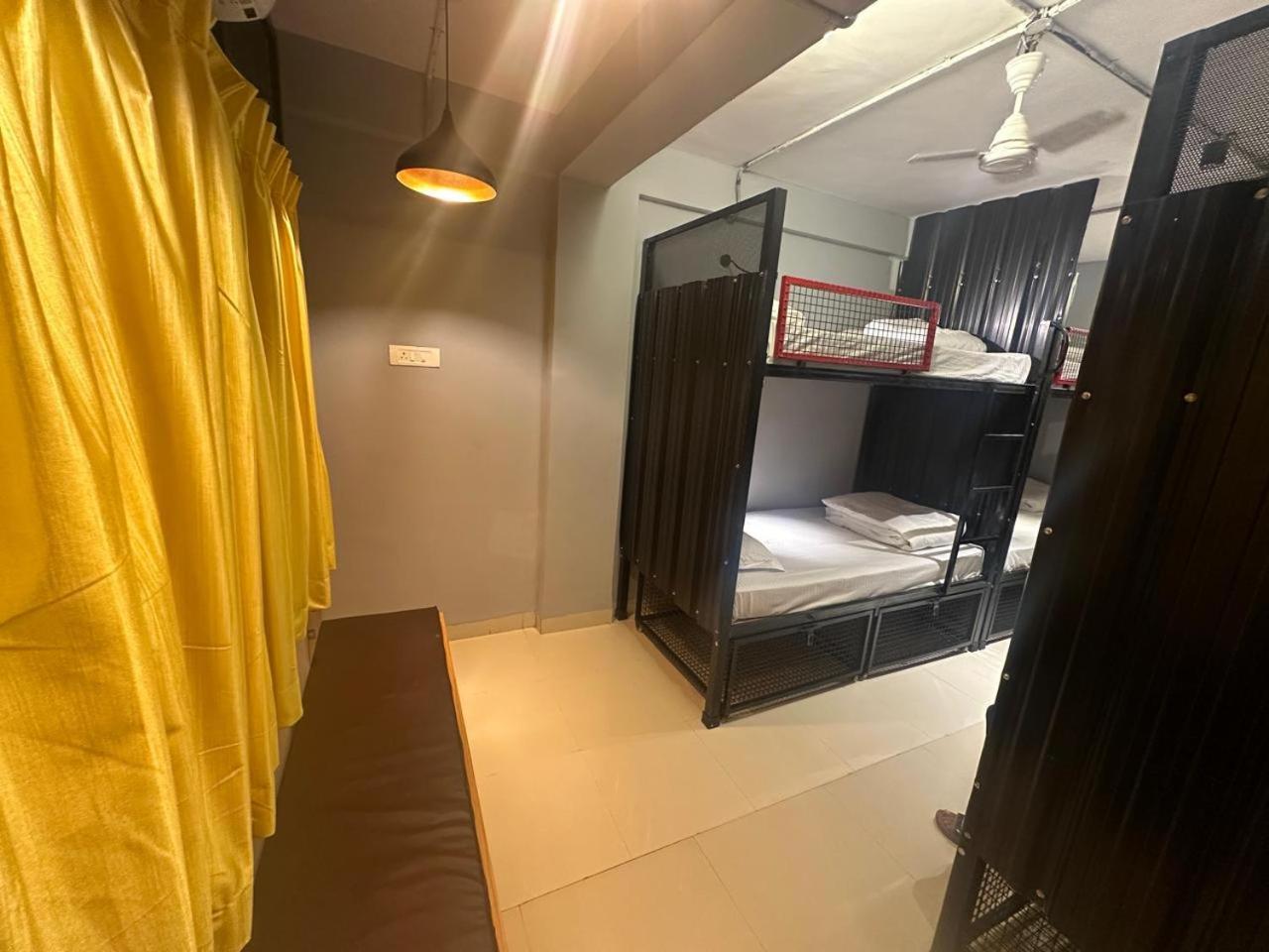 Travotale Hostel And Cowork Koregaonpark Pune Eksteriør bilde