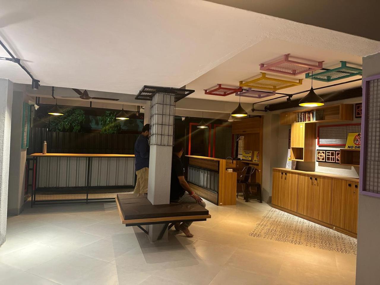 Travotale Hostel And Cowork Koregaonpark Pune Eksteriør bilde