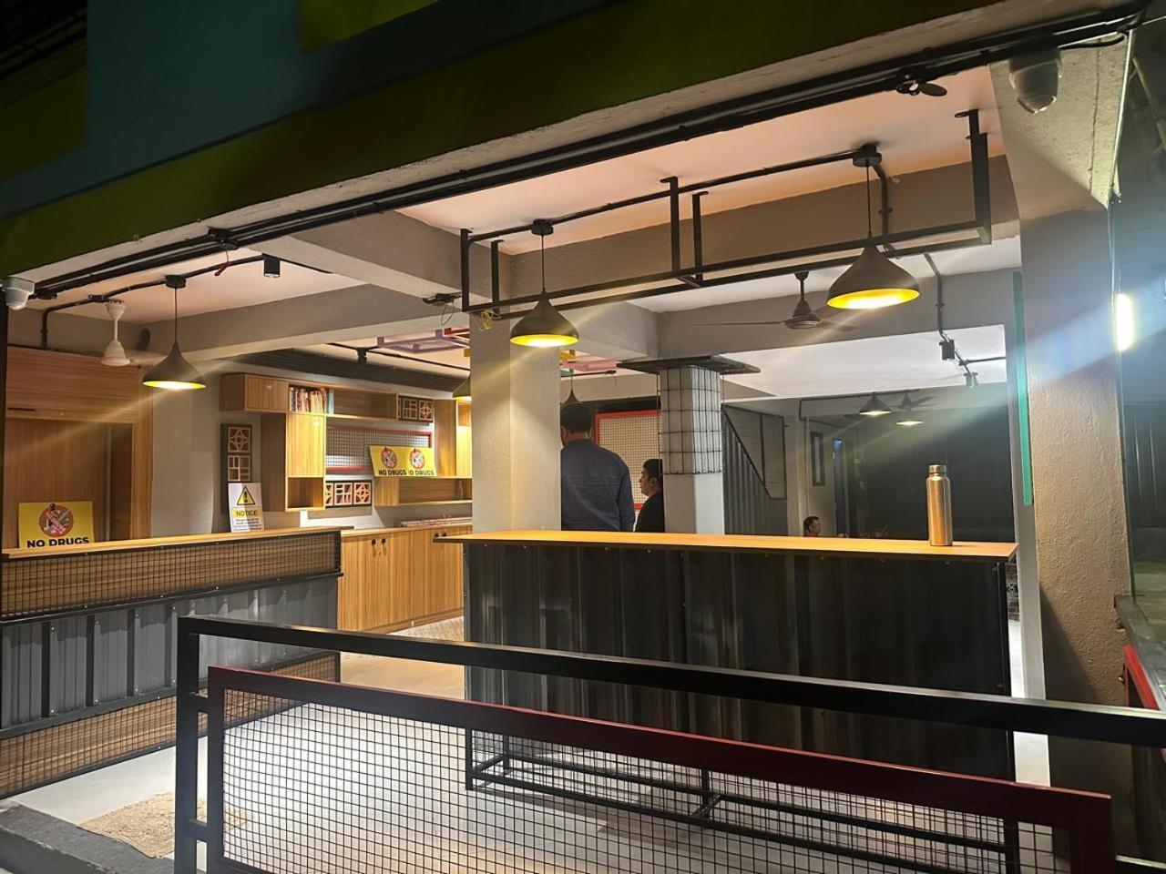 Travotale Hostel And Cowork Koregaonpark Pune Eksteriør bilde