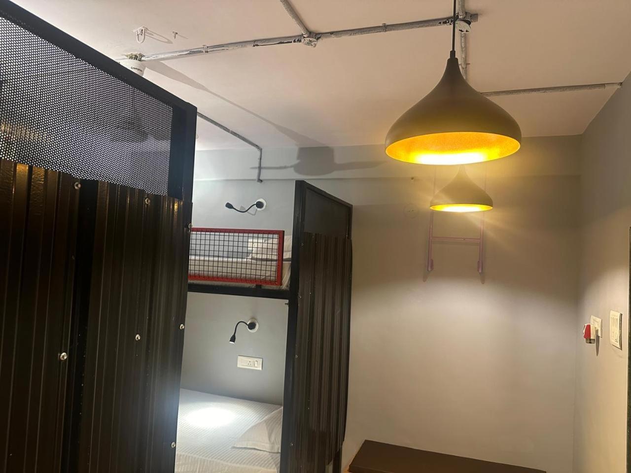 Travotale Hostel And Cowork Koregaonpark Pune Eksteriør bilde