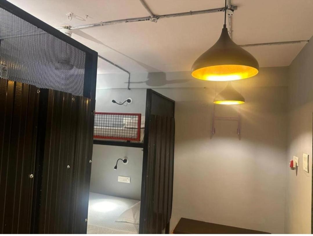 Travotale Hostel And Cowork Koregaonpark Pune Eksteriør bilde