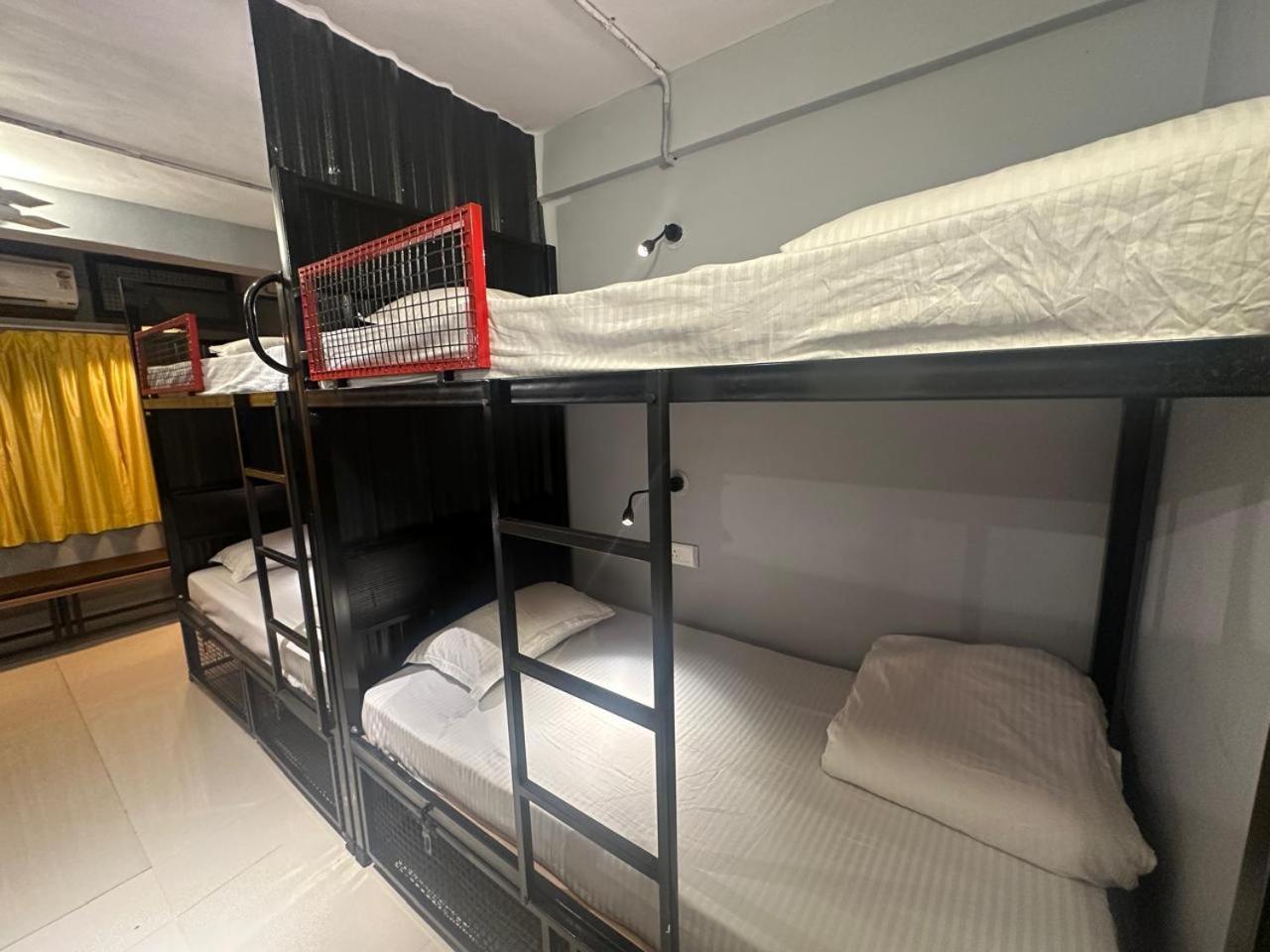 Travotale Hostel And Cowork Koregaonpark Pune Eksteriør bilde