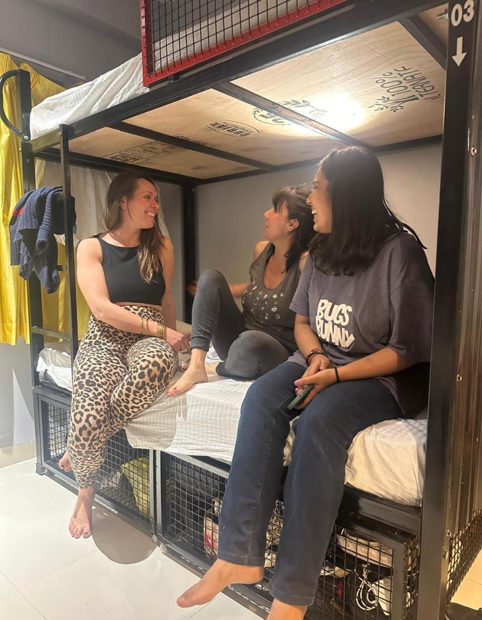 Travotale Hostel And Cowork Koregaonpark Pune Eksteriør bilde